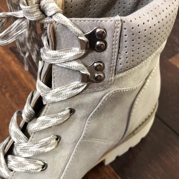 Sole Society women’s boots, size 9.5 - Picture 3 of 10